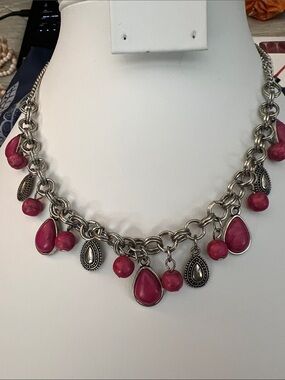 Paparazzi Women’s Pink Teardrop Charm Necklace